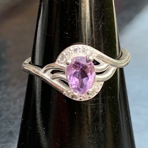 NWT Amethyst Oval cut ring set in 925 Sterling Silver